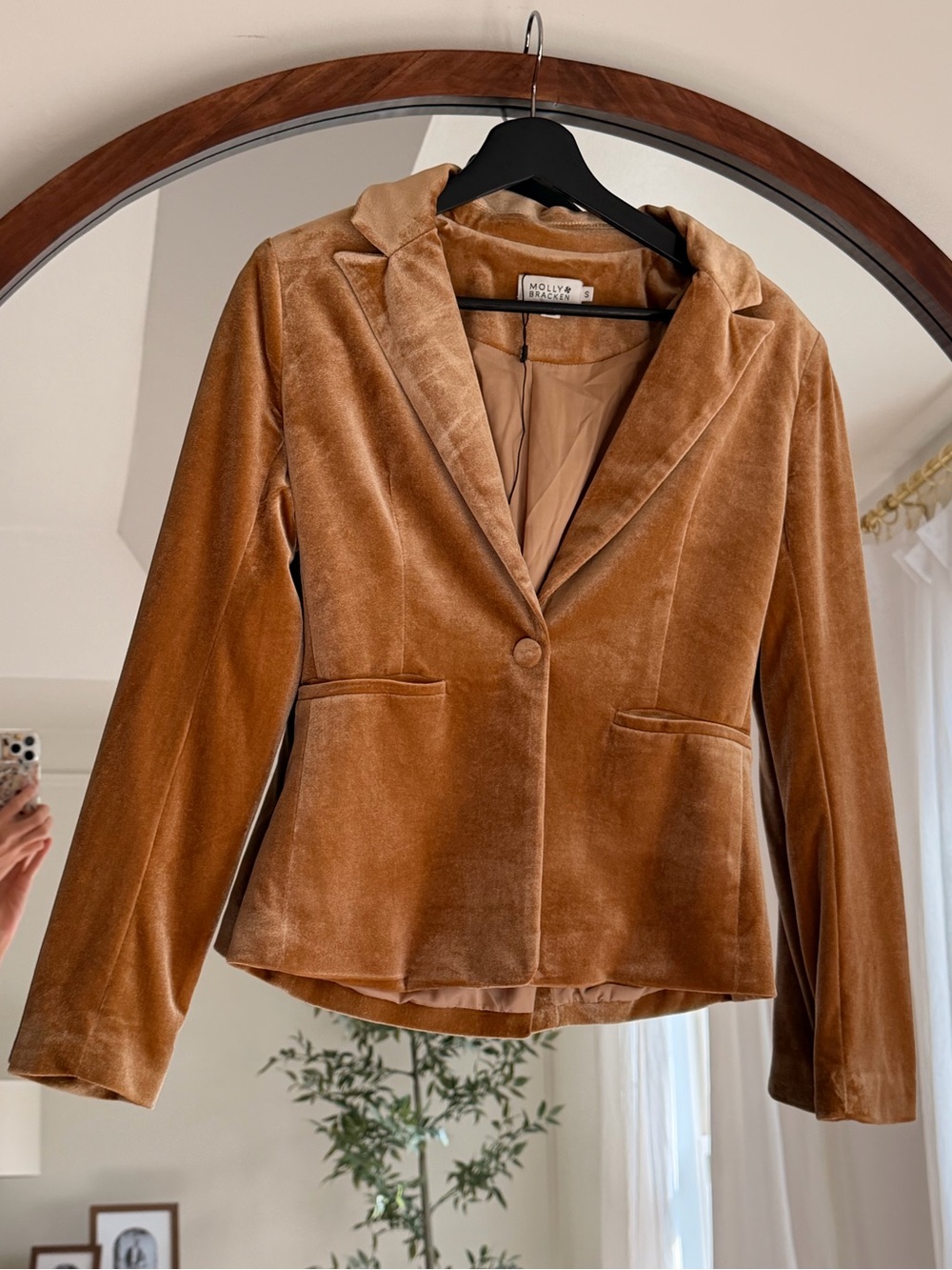 Molly Bracken Camel Velvet Single-Button Blazer Small